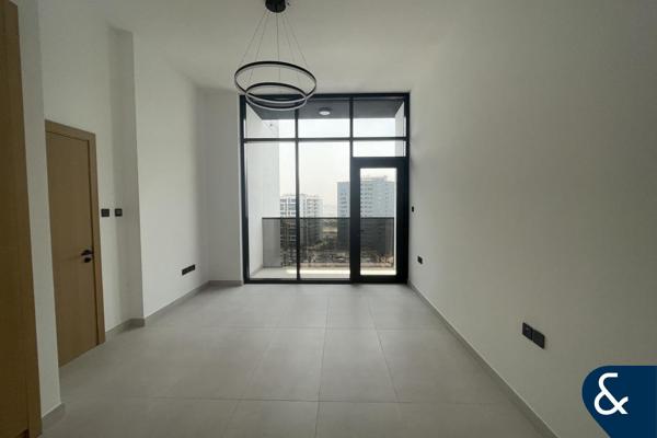 Vacant 3BR/3BA | High Floor | Central 1